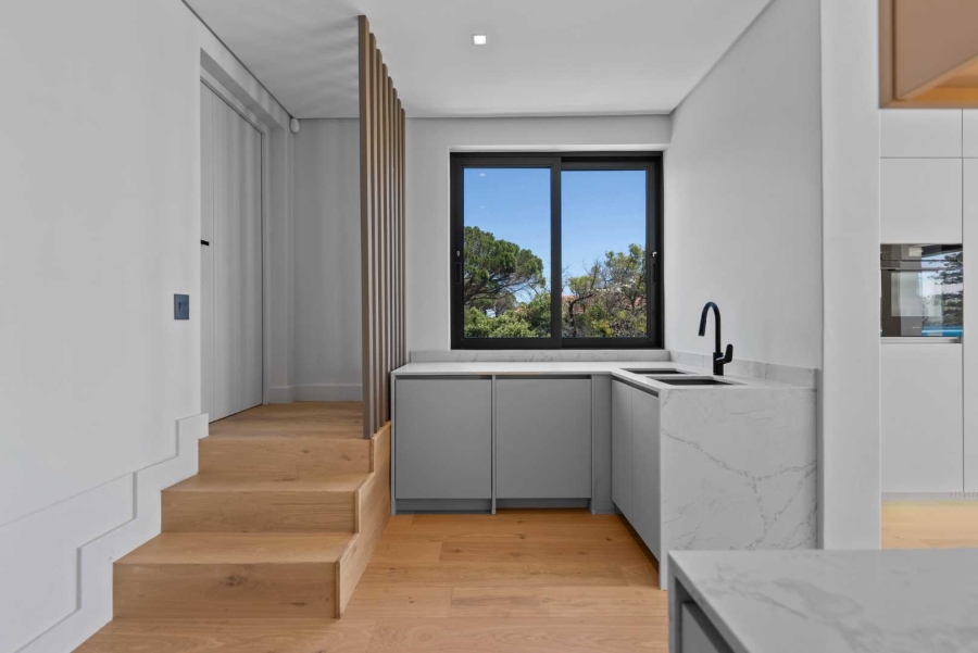 5 Bedroom Property for Sale in Camps Bay Western Cape